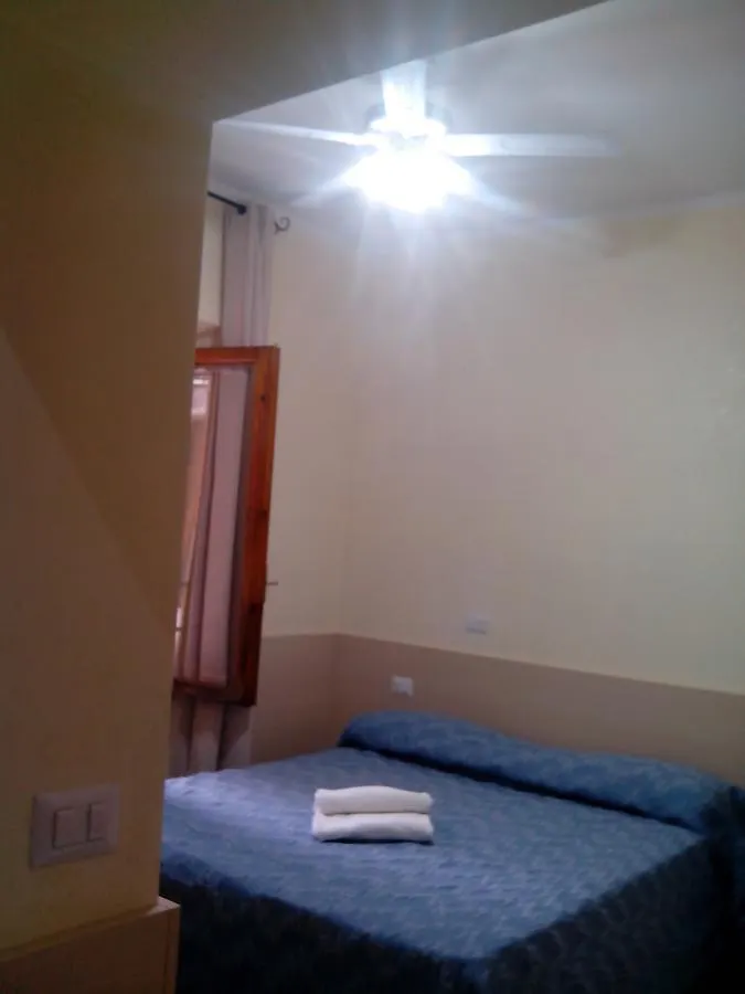 Guest House Hola Roma