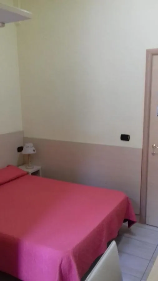 ***  Guest House Hola Roma Italien
