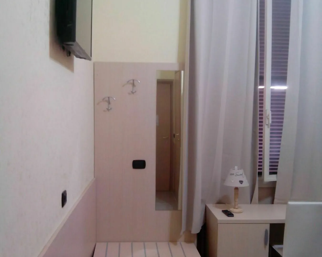 Guest House Hola Roma  Rome